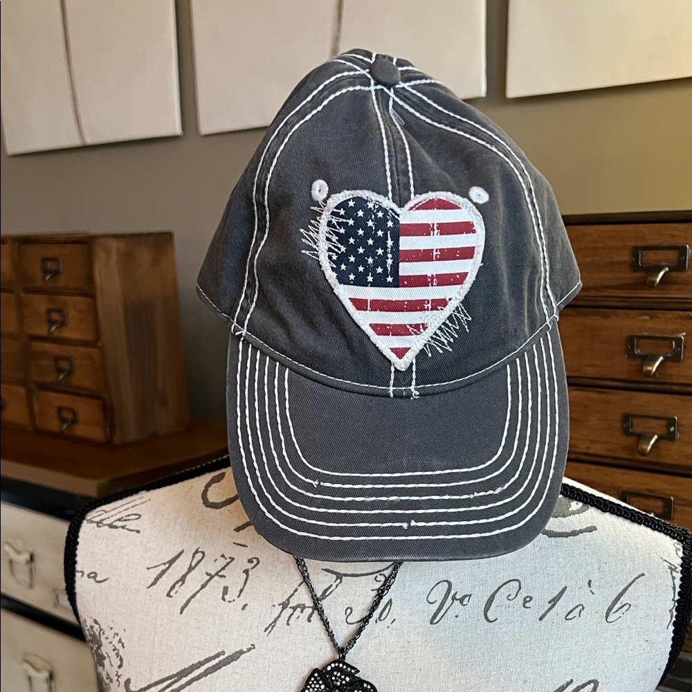 NEW Patriotic USA American Flag Love Heart  Baseball Trucker Hat